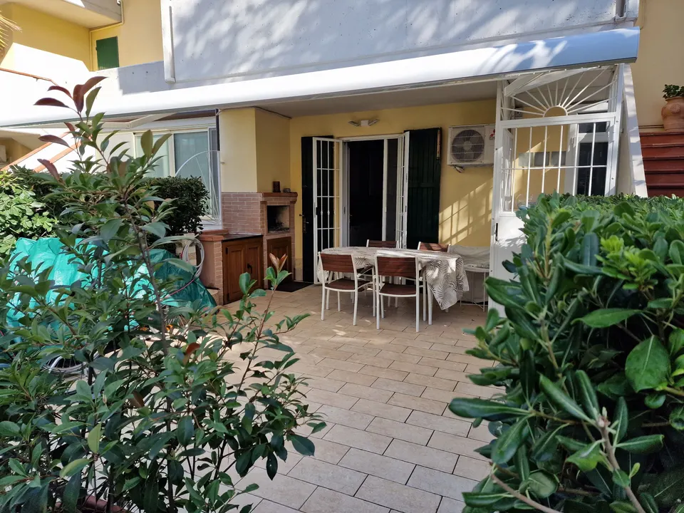 Terrasse der Ferienwohnung in Punta Marina